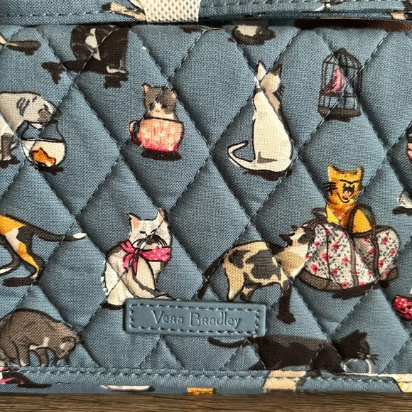 VB RFID 3 in 1 Crossbody Cats Meow NWT - Picture 3 of 9